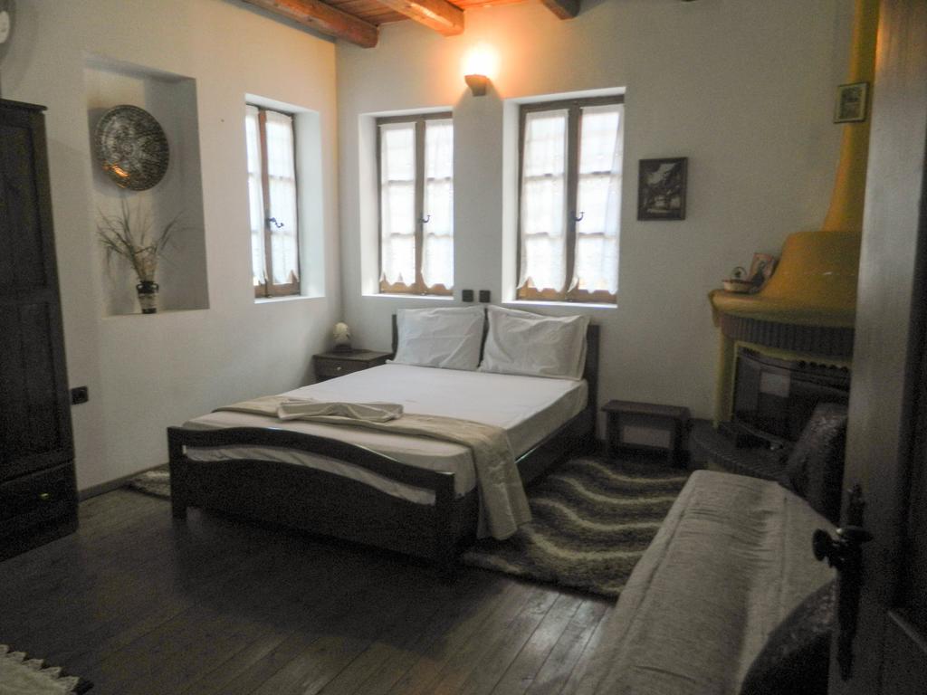 Guesthouse Klearchos Palaiós Panteleímonas Eksteriør bilde