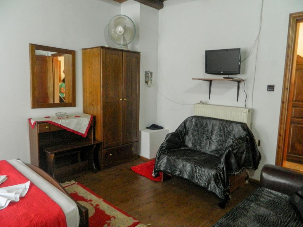 Guesthouse Klearchos Palaiós Panteleímonas Eksteriør bilde