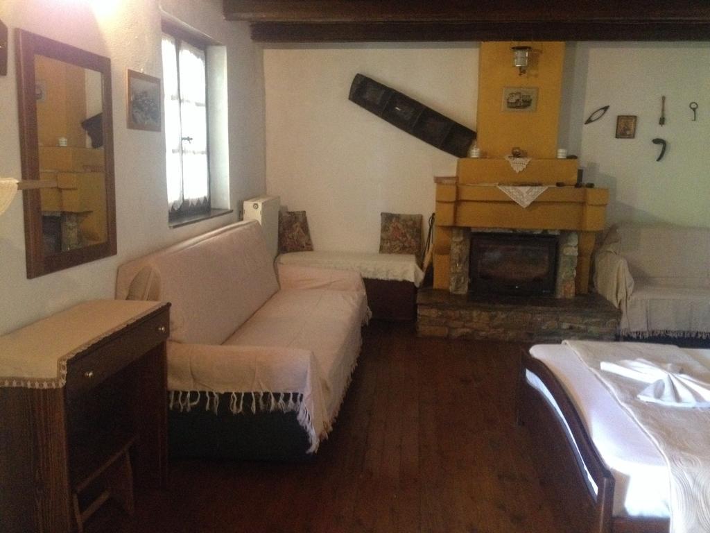 Guesthouse Klearchos Palaiós Panteleímonas Eksteriør bilde